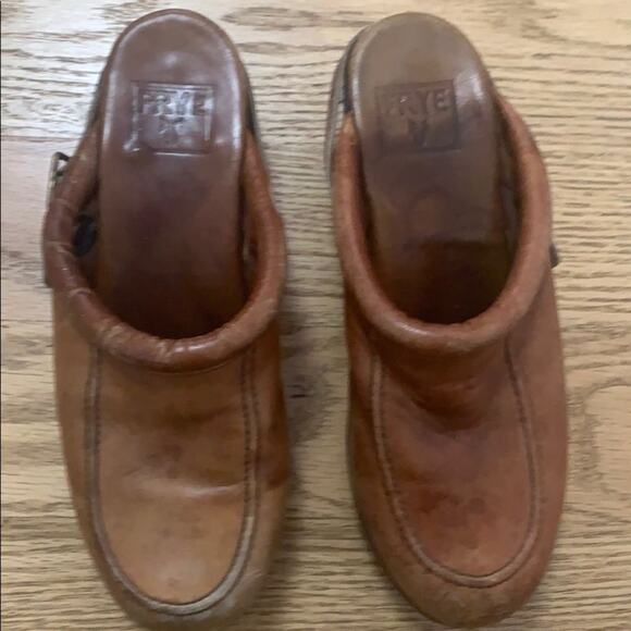 FRYE LEATHER DISTRESSED‎ CLOG SIZE 7 - Picture 1 of 5